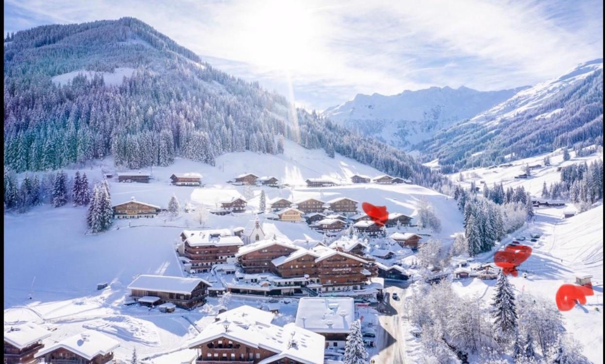 Haus Hislop Apartamento Inneralpbach Exterior foto